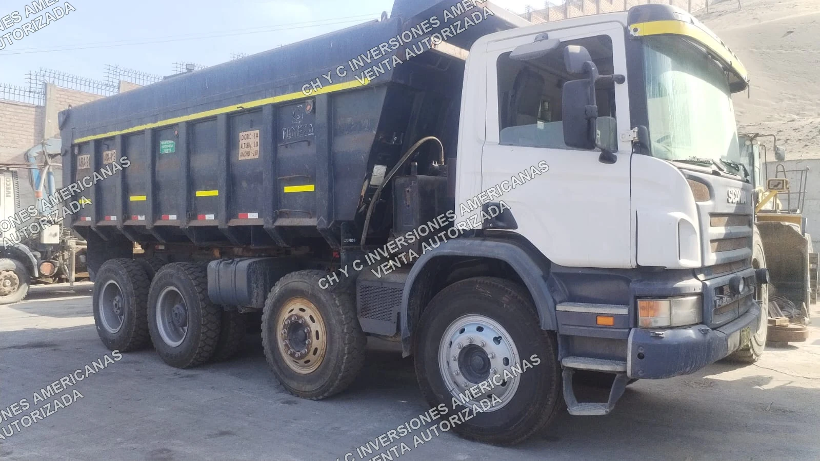 Camión volquete Scania P420